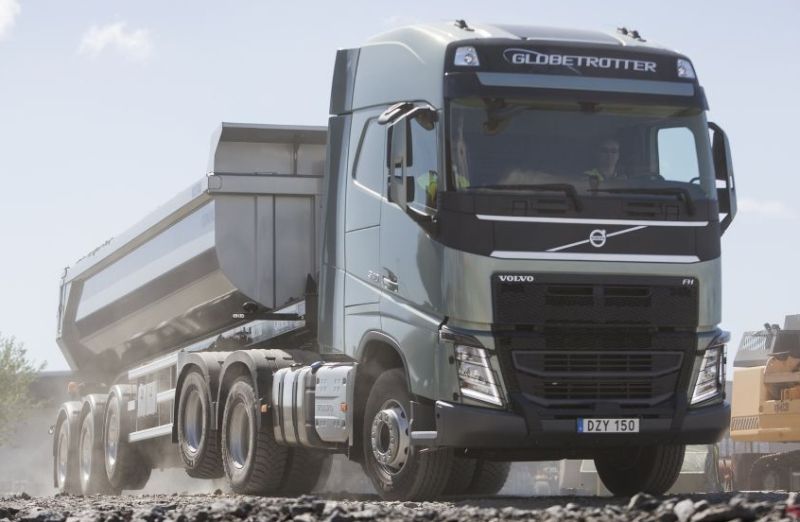 Volvo Trucks  new function Tandem Axle Lift